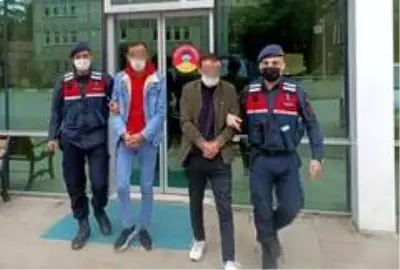 731 adet ecstasy hapla yakalanan 2 kişi gözaltına alındı 731 adet ecstasy hapla yakalanan 2 kişi gözaltına alındı