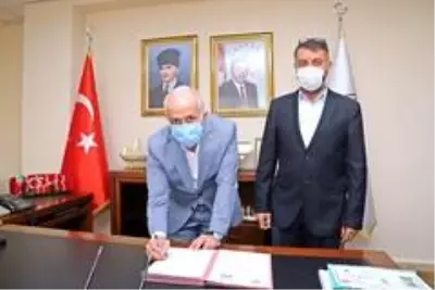 Akdeniz Belediyesi, Zirve Dağcılık Kulübü ile protokol imzaladı Akdeniz Belediyesi, Zirve Dağcılık Kulübü ile protokol imzaladı