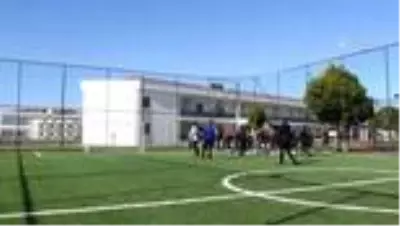 BALIKESİR - Yüksekova Belediyespor Bayan Futbol Takımı Ayvalık'ta kampa girdi BALIKESİR - Yüksekova Belediyespor Bayan Futbol Takımı Ayvalık'ta kampa girdi