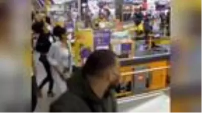Brezilya'da siyahi adamın öldüresiye dövülmesi halkı sokağa döktü Brezilya'da siyahi adamın öldüresiye dövülmesi halkı sokağa döktü