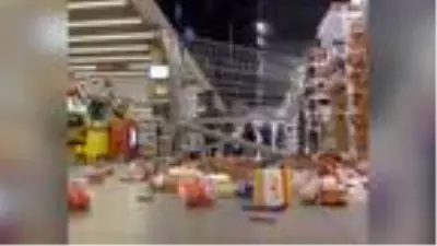 Brezilya'da siyahi adamın öldüresiye dövülmesi halkı sokağa döktü Brezilya'da siyahi adamın öldüresiye dövülmesi halkı sokağa döktü