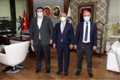 Büyükgöz, tedavisi tamamlanan Söğüt'ü ziyaret etti Büyükgöz, tedavisi tamamlanan Söğüt'ü ziyaret etti