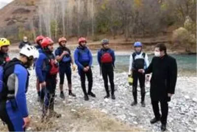 Son dakika... Çatak'ta 'Arama Kurtarma Operasyon Merkezi' kuruldu Son dakika... Çatak'ta 'Arama Kurtarma Operasyon Merkezi' kuruldu