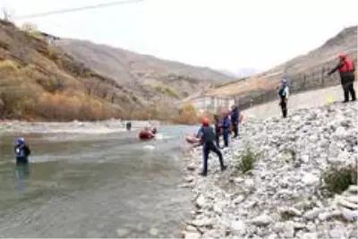 Son dakika... Çatak'ta 'Arama Kurtarma Operasyon Merkezi' kuruldu Son dakika... Çatak'ta 'Arama Kurtarma Operasyon Merkezi' kuruldu