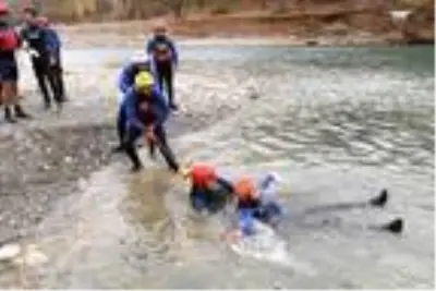 Son dakika... Çatak'ta 'Arama Kurtarma Operasyon Merkezi' kuruldu Son dakika... Çatak'ta 'Arama Kurtarma Operasyon Merkezi' kuruldu