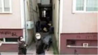 Çatıdan düşen çocuk öldü Çatıdan düşen çocuk öldü