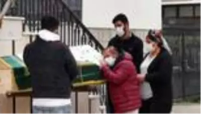 Cipin çarpması sonucu ölen kadın toprağa verildi Cipin çarpması sonucu ölen kadın toprağa verildi