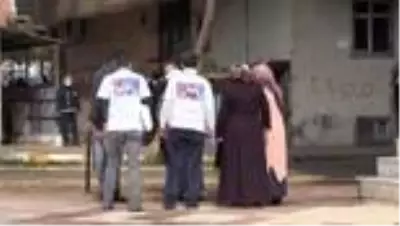 Diyarbakır annelerinin oturma eylemine iki aile daha katıldı Diyarbakır annelerinin oturma eylemine iki aile daha katıldı