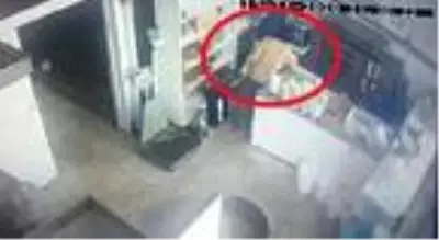 Dolandırıldığını sanıp kamera kayıtlarını izledi, iş yerinin soyulduğunu fark etti