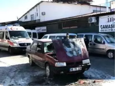 Fethiye'de Seyir Halindeki Otomobil Yandı Fethiye'de Seyir Halindeki Otomobil Yandı