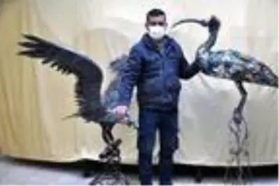 Hurda ve plastik atıklar ile kelaynak ve kartal heykeli yaptı Hurda ve plastik atıklar ile kelaynak ve kartal heykeli yaptı