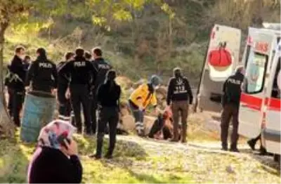 İş yeri açma meselesi yüzünden kan aktı: 1 ölü, 7 yaralı İş yeri açma meselesi yüzünden kan aktı: 1 ölü, 7 yaralı