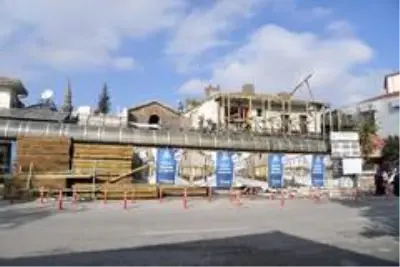 Isparta'daki Üzüm Çarşı'nda tarih gün yüzüne çıkıyor Isparta'daki Üzüm Çarşı'nda tarih gün yüzüne çıkıyor