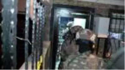 İSTANBUL'DA DEAŞ OPERASYONU: 18 ŞÜPHELİ GÖZALTINDA İSTANBUL'DA DEAŞ OPERASYONU: 18 ŞÜPHELİ GÖZALTINDA