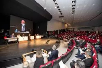İzmir Büyükşehir Belediyesi Meclisinde dönüşümü hızlandıracak adım İzmir Büyükşehir Belediyesi Meclisinde dönüşümü hızlandıracak adım