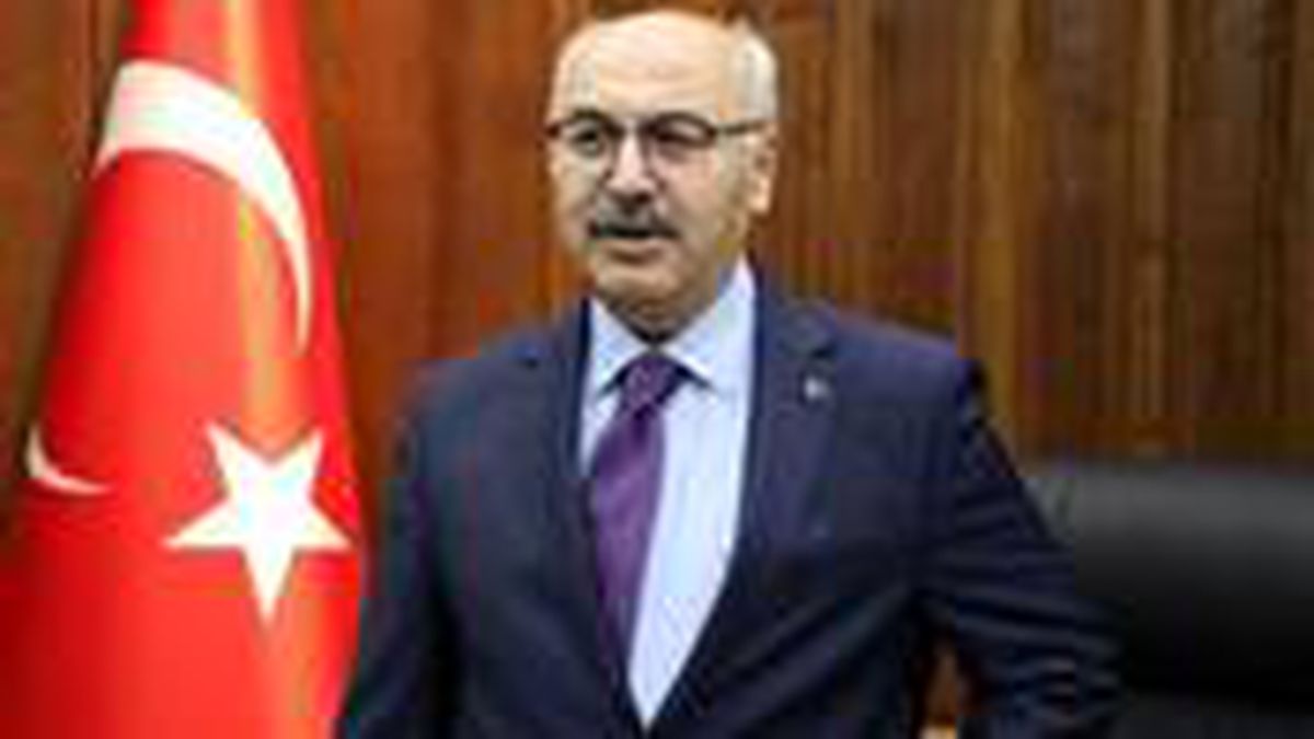 İzmir Valisi Yavuz Selim Köşger, koronavirüse yakalandı