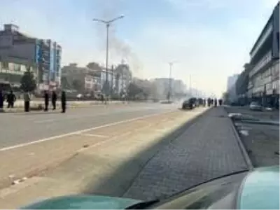 Kabil'de roketli saldırı: 3 ölü, 11 yaralı Kabil'de roketli saldırı: 3 ölü, 11 yaralı