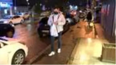 Kadıköy ve Üsküdar'da sokağa çıkma kısıtlaması başladı, sokaklar boşaldı Kadıköy ve Üsküdar'da sokağa çıkma kısıtlaması başladı, sokaklar boşaldı