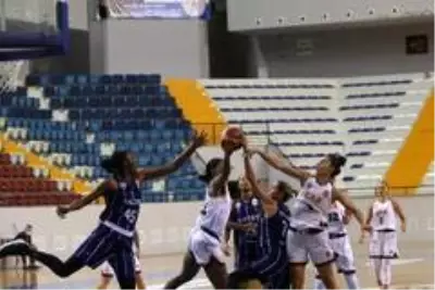 Kadınlar Basketbol Süper Ligi: Çukurova Basketbol: 86 Hatay Büyükşehir Belediyespor: 67 Kadınlar Basketbol Süper Ligi: Çukurova Basketbol: 86 Hatay Büyükşehir Belediyespor: 67