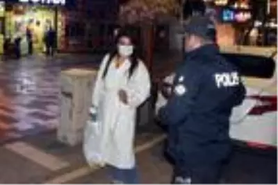 Kahramanmaraş'ta cadde ve sokaklar boş kaldı Kahramanmaraş'ta cadde ve sokaklar boş kaldı