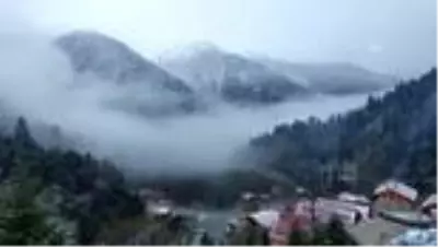 Kar yağışı yüksek kesimlerde etkili oluyor Kar yağışı yüksek kesimlerde etkili oluyor