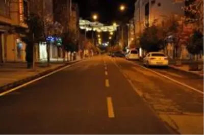 Kars'ta polis eksi 5 derece soğukta denetim yaptı Kars'ta polis eksi 5 derece soğukta denetim yaptı