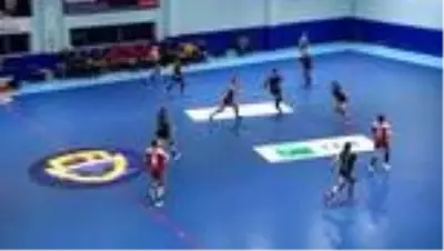 KASTAMONU - Hentbol: EHF Kadınlar Avrupa Ligi - Kastamonu Belediyespor: 31 - DVSC Schaeffler: 30 KASTAMONU - Hentbol: EHF Kadınlar Avrupa Ligi - Kastamonu Belediyespor: 31 - DVSC Schaeffler: 30