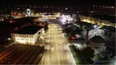 Kısıtlama sonrası tarihi kent meydanında kartpostallık görüntüler oluştu Kısıtlama sonrası tarihi kent meydanında kartpostallık görüntüler oluştu