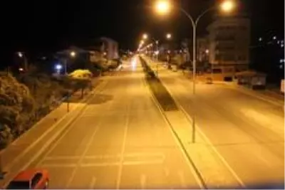 Kısıtlamanın ilk gününde Osmaneli sokakları boş kaldı Kısıtlamanın ilk gününde Osmaneli sokakları boş kaldı