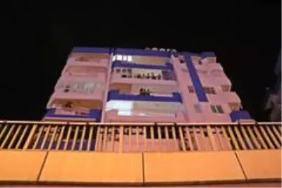 Sokak kısıtlamasına dakikalar kala yasa boğan ölüm! Baba, 18 yaşındaki oğlunun cenazesi başında sinir krizi geçirdi Sokak kısıtlamasına dakikalar kala yasa boğan ölüm! Baba, 18 yaşındaki oğlunun cenazesi başında sinir krizi geçirdi