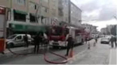 Klima motorunda çıkan yangını itfaiye söndürdü Klima motorunda çıkan yangını itfaiye söndürdü