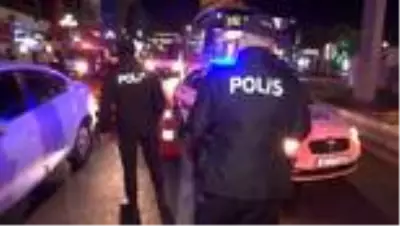 Kovid-19 tedbirleri kapsamında sokağa çıkma kısıtlaması başladı (2) Kovid-19 tedbirleri kapsamında sokağa çıkma kısıtlaması başladı (2)