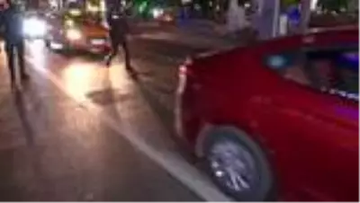Kovid-19 tedbirleri kapsamında sokağa çıkma kısıtlaması başladı (2) Kovid-19 tedbirleri kapsamında sokağa çıkma kısıtlaması başladı (2)
