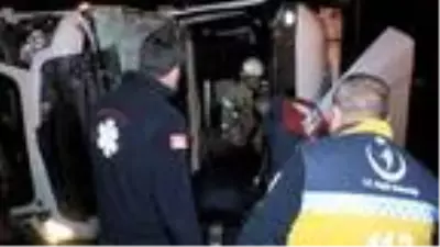 KUZEY MARMARA OTOYOLU'NDA DEVRİLEN TIR'IN SÜRÜCÜSÜ YARALANDI KUZEY MARMARA OTOYOLU'NDA DEVRİLEN TIR'IN SÜRÜCÜSÜ YARALANDI