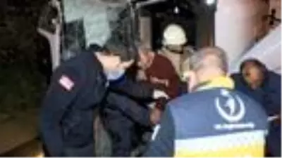 KUZEY MARMARA OTOYOLU'NDA DEVRİLEN TIR'IN SÜRÜCÜSÜ YARALANDI KUZEY MARMARA OTOYOLU'NDA DEVRİLEN TIR'IN SÜRÜCÜSÜ YARALANDI