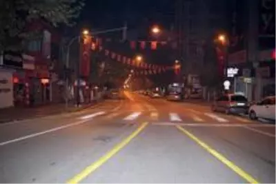 Malatya'da cadde ve sokaklar boş kaldı Malatya'da cadde ve sokaklar boş kaldı