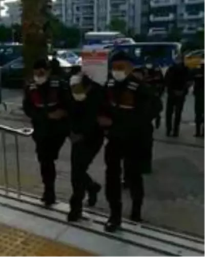 Mandalina bahçesinde bulunan cesede 3 gözaltı Mandalina bahçesinde bulunan cesede 3 gözaltı