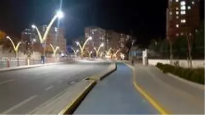 Mardin'de yollar sessizliğe büründü Mardin'de yollar sessizliğe büründü