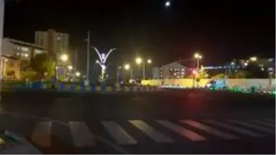 Mardin'de yollar sessizliğe büründü Mardin'de yollar sessizliğe büründü
