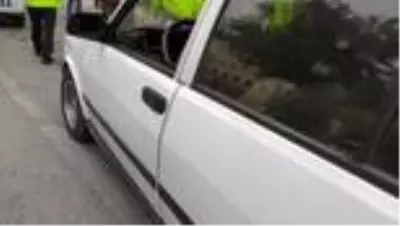 Masaya servis isteyen müşterilerle garson arasında çıkan kavgada 2 kişi yaralandı Masaya servis isteyen müşterilerle garson arasında çıkan kavgada 2 kişi yaralandı