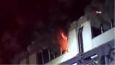 Mobilya fabrikası alevlere teslim oldu Mobilya fabrikası alevlere teslim oldu