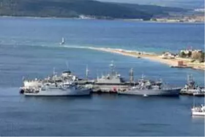 NATO Daimi Mayın Karşı Tedbirleri Deniz Görev Grubu-2 unsuru gemiler Çanakkale'ye liman ziyareti gerçekleştirdi NATO Daimi Mayın Karşı Tedbirleri Deniz Görev Grubu-2 unsuru gemiler Çanakkale'ye liman ziyareti gerçekleştirdi