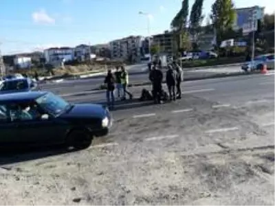 Motosiklet, otomobile çarptı... O anlar kamerada Motosiklet, otomobile çarptı... O anlar kamerada