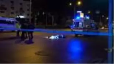 Son dakika... Otomobilin çarptığı yaya öldü Son dakika... Otomobilin çarptığı yaya öldü