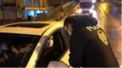 Son dakika haber: Polis kent merkezini bariyerle kapattı Son dakika haber: Polis kent merkezini bariyerle kapattı