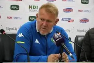 Prosinecki: 'Rakipten daha iyi oynayarak maçı kaybediyoruz' Prosinecki: 'Rakipten daha iyi oynayarak maçı kaybediyoruz'