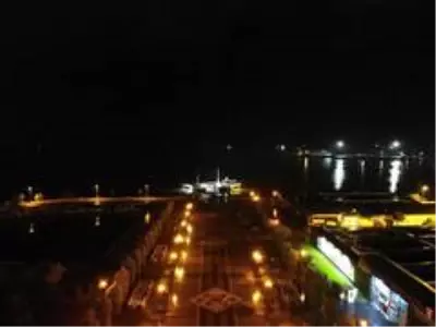 Samsun sokakları sessizliğe büründü Samsun sokakları sessizliğe büründü