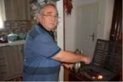 Son dakika: Saros Körfezi kıyısındaki yazlıkçılar, tatili uzatıp soba kurdu Son dakika: Saros Körfezi kıyısındaki yazlıkçılar, tatili uzatıp soba kurdu