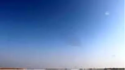 Sığırcık kuşları gökyüzünde adeta dans etti Sığırcık kuşları gökyüzünde adeta dans etti