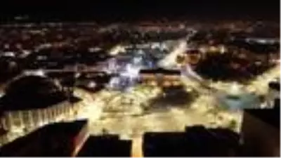 Sivas'ta yasak başladı, cadde ve sokaklar boş kaldı Sivas'ta yasak başladı, cadde ve sokaklar boş kaldı